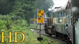 preview picture of video 'INDIAN RAILWAYS: 12853 AMARKANTAK EXPRESS WITH ITARSI WDP-4B ARRIVING GADARWARA'
