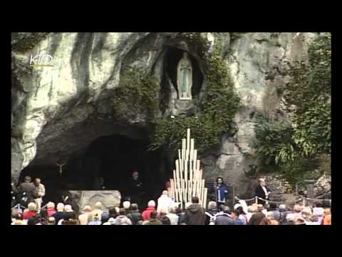 Chapelet à Lourdes