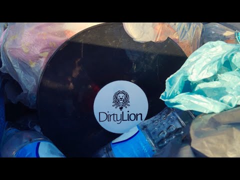 Dirty Lion - A Morte Dos Discos (prod. Tiu Cris)