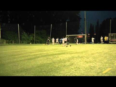 Kontrowersyjna sytuacja z meczu CeBeBe - Latin Kings