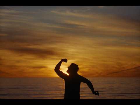 BAD//DREEMS - ULTRA DUNDEE (OFFICIAL MUSIC VIDEO)