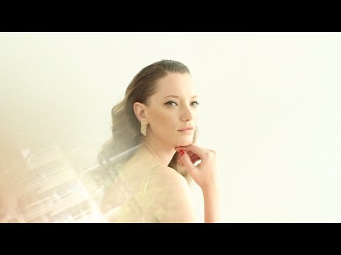 La Top Milagros Schmoll para Revista Luz