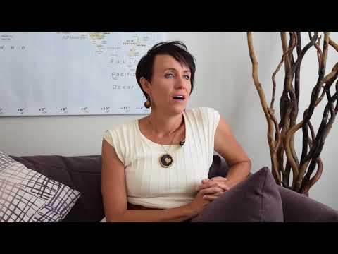 download lagu mp3 mp4 Liza Lawrence, download lagu Liza Lawrence gratis, unduh video klip Liza Lawrence