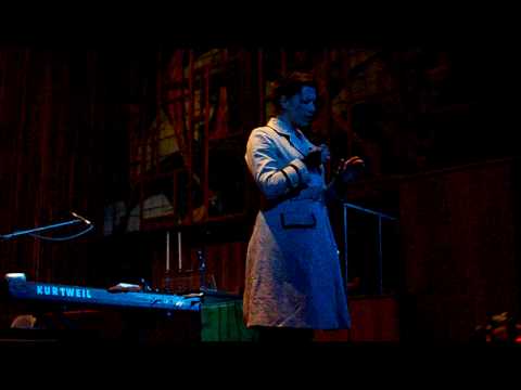 Amanda Palmer @ SXSW 1, Central Presbyterian Church, 2009-03-19