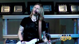 DecembeRadio: "Powerful Thing" Live at FCC