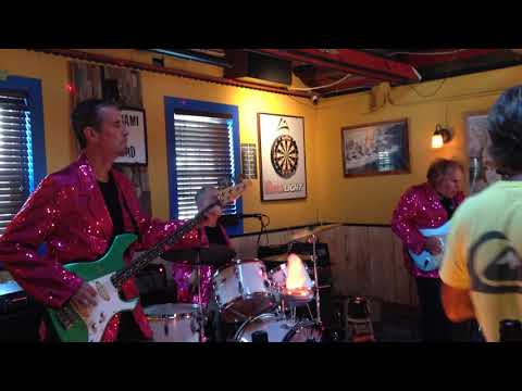 Tsunami Of Sound performs "Wipeout" - Aug 2015 - Beachcoma - Plum Island - Newburyport Ma.