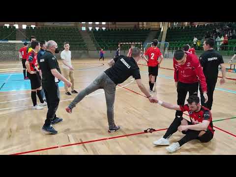 Segunda División B Fútbol Sala. 30 J. SegoSala Segobus 1 - Ribeira FS 3 Cancha final.  7/5/2022