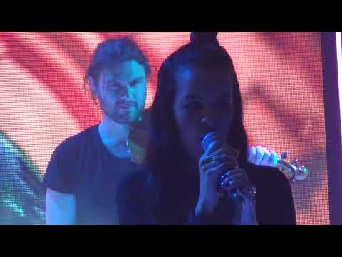 Qleo - Someone's Watching Me Live