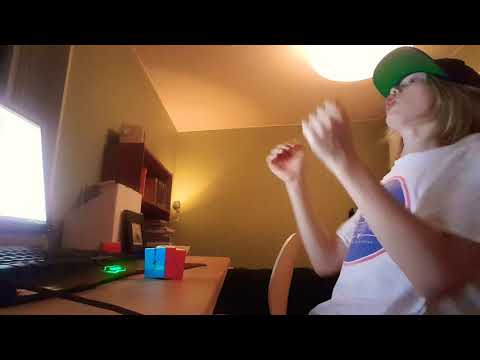 Löser rubiks kub 2x2 på 1.92 sekunder