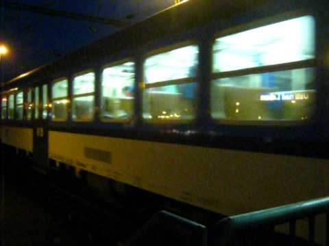 Příjezd vlaku Os 6825 - Ústí nad Labem hl.n.