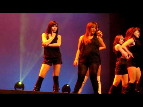 110227 G.NA Vancouver Showcase - Black & White