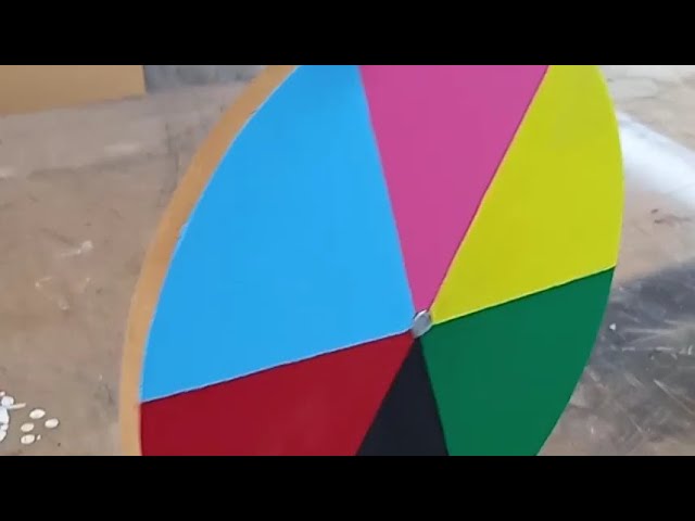 Vídeo relacionado con NQEUEPN Rueda Giratoria de Madera, 29 cm Rueda de Premios Rueda Giratoria de Premios Rueda de Mesa Ruleta para Sorteos Premios de Juegos de la Fortuna Ferias Comerciales de Carnaval (Rosa)