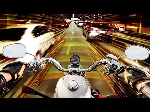 [INSANE] Biker High Speed Through Rush Hour Traffic