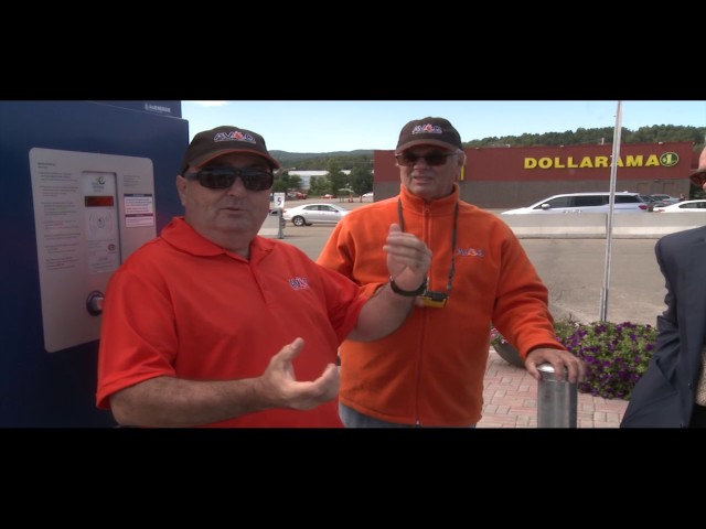 Reportage – Inauguration de bornes électriques au centre commercial de Baie-Saint-Paul 2016