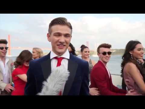 Eurovision 2018: Blue Carpet mit Ari (Island)
