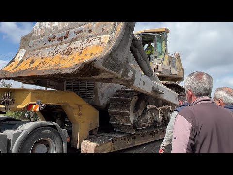 Loading And Transporting The Huge 107 Tons Komatsu D475AX Bulldozer - Fasoulas Heavy Transport