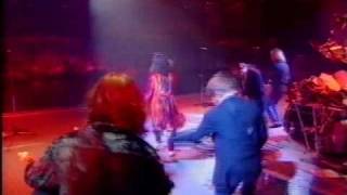 Status Quo All Around My Hat with Maddy Prior Steeleye Span From Don&#39;t Stop Video