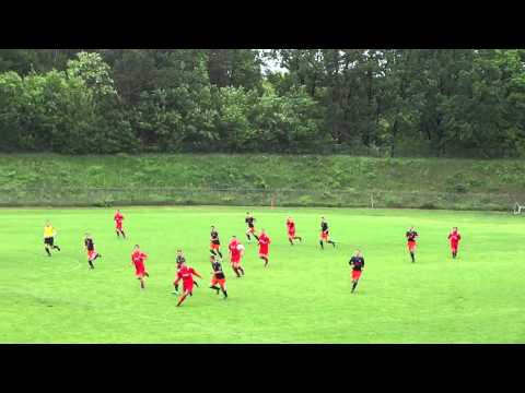 Ofensywne akcje gości podczas meczu Hutnik Warszawa - Bednarska 8:0. 25.05.13