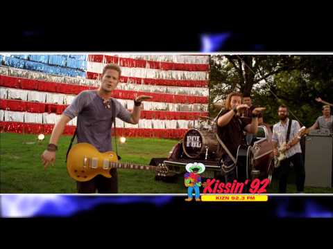 Kissin' 92.3 - Today's Best New Country   B