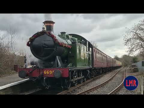 049 GWR No 6695 does the Mince Pie Special at Avon Valley Railway