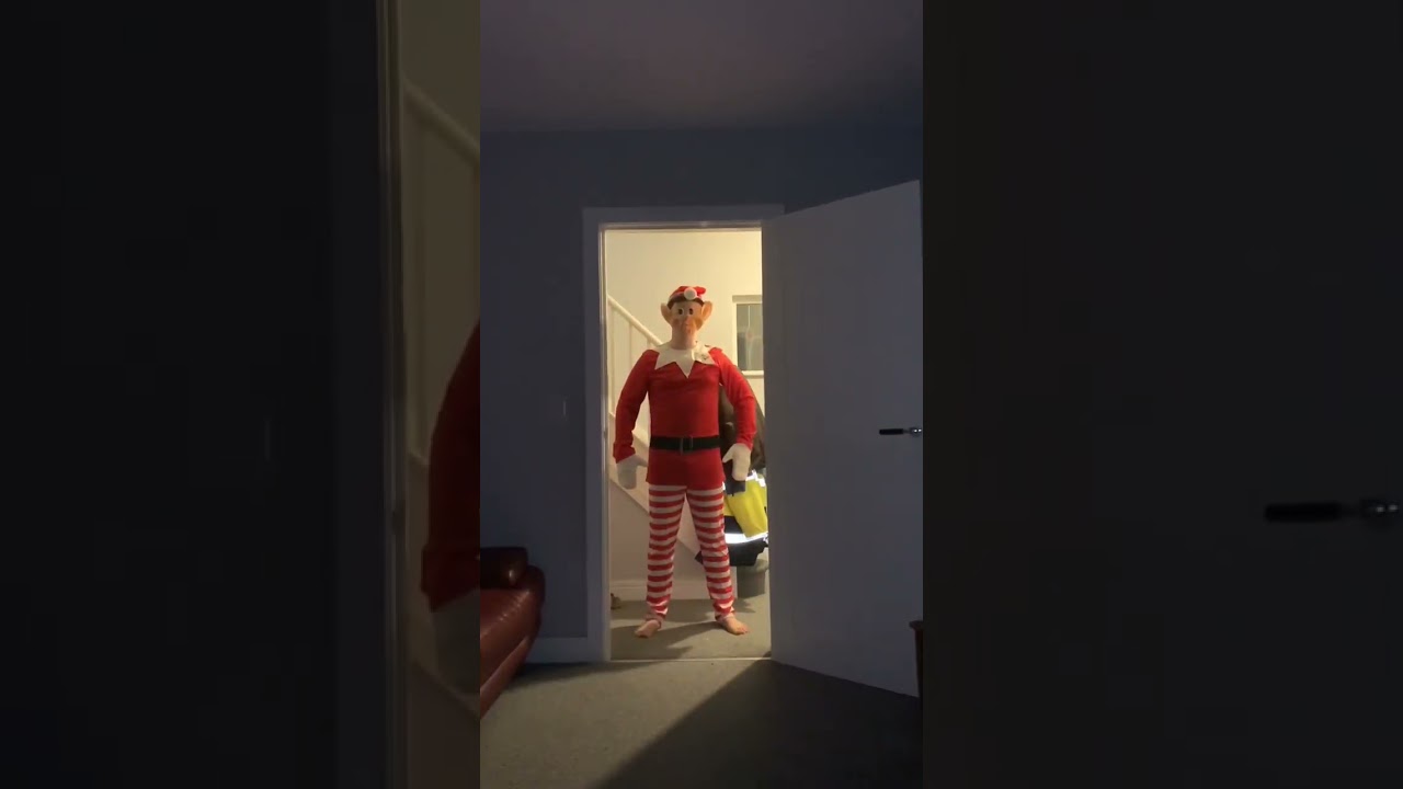 Elf jumpscare no speed up (original) #fyp #shorts #elfjumpscare #scary #meme #funny ×××