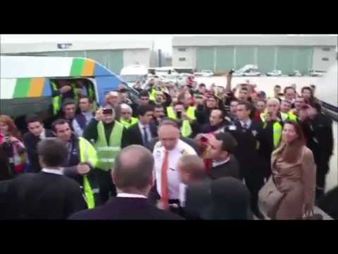 Wesley Sneijder arrives at Galatasaray