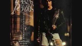 Sakis Rouvas - Me Kommeni Tin Anasa