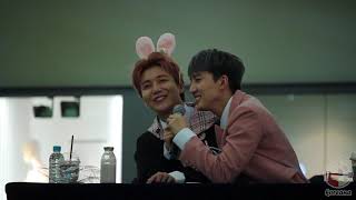 PENTAGON FANSIGN 180421 + Shine + Let's go together (빛나리+함께 가자 우리)