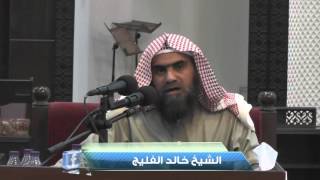 صورة ما حكم استخدام الاعذار الطبية من أجل رفع الحرمان عن أحد المواد الدراسية || الشيخ خالد الفليج