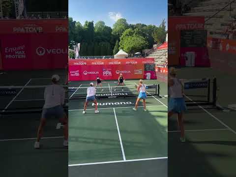 This pickleball point was too good 🔥 Wait for the hands battle 💥