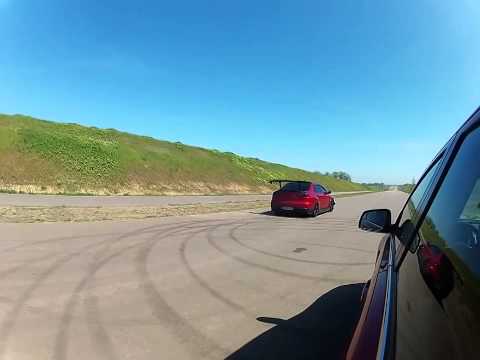 Mitsubishi EVO 10 mt vs Mitsubishi EVO 10 sst