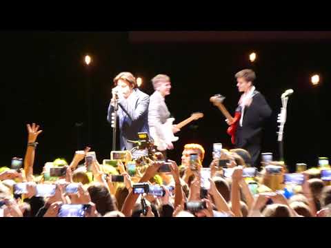 New Hope Club - Medicine - Live at Shepherds Bush Empire London 04/10/2019