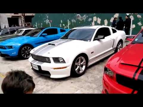 Concentración coches americanos. Compilation American crazy cars