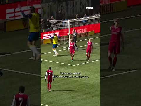 Henk de Jong boos op voorwerp gooiende Cambuur-fans 😤