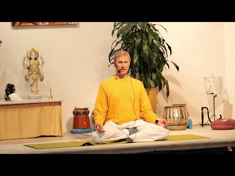 Yogastunde "Meditatives Halten" mit Ananta - Yoga Vidya Mittelstufe - Live 16:15 Uhr 28.08.2021