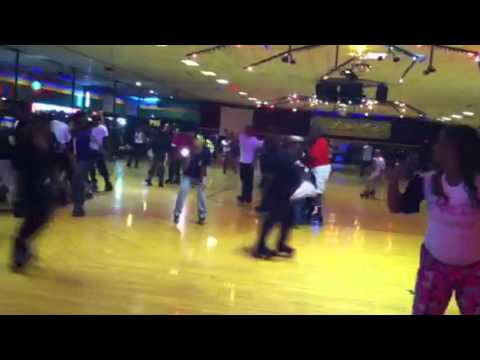 Skate jam 2013- splits on skates!