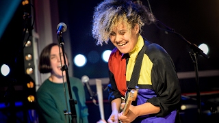 Sacred Paws - Strike A Match (The Quay Sessions)