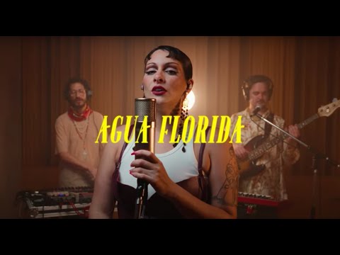 Más que a mí - Agua Florida en vivo