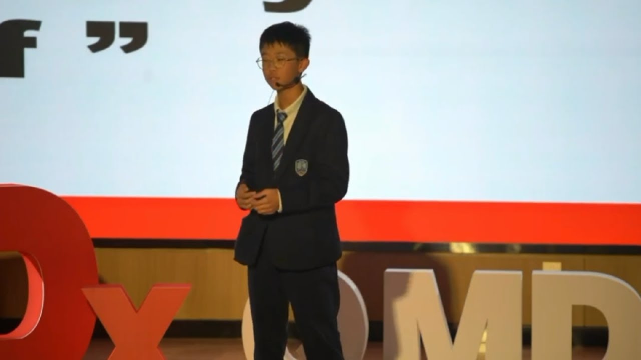 Leo Liu on stage
