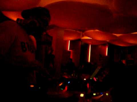 MUSTAFA, SUNLIGHTSQUARE @ TASITA D MOUR @ SHUT UP N DANCE / WMC 2010 MIAMI .MOV