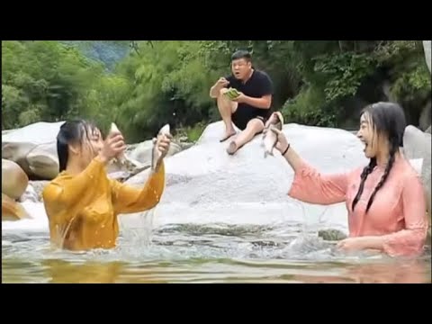 Nature and Wildlife - Life In Jungle Find Fruits are Food - cooking  | Survival Eating