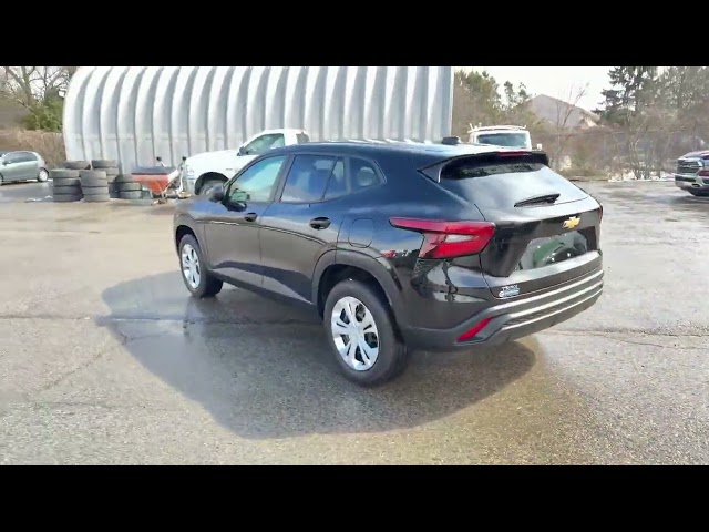 2024 Chevrolet Trax LS LIKE NEW | VERY LOW MILEAGE | CLEAN CA... in Cars & Trucks in London