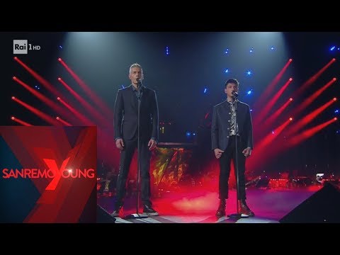 5° Duetto: Giuseppe Ciccarese e Giovanni Vernia cantano "Signor Tenente" - Sanremoyoung 01/03/2019