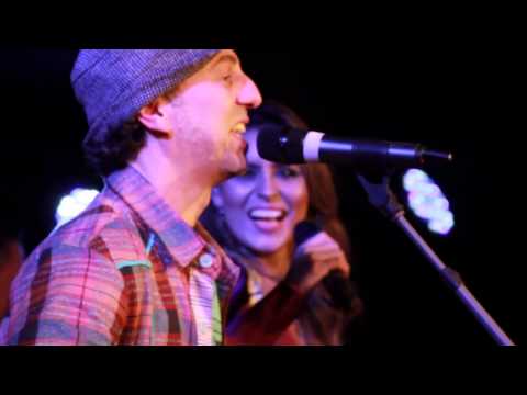 Lia Sophia e Zeca Baleiro - Pedra de Responsa (Clipe Oficial)