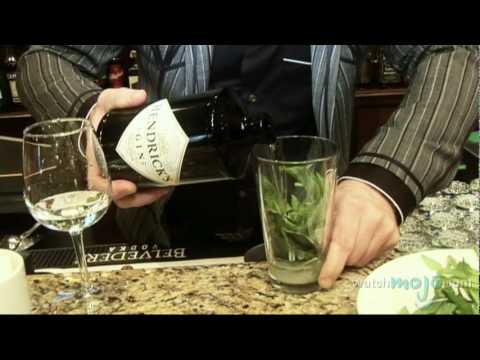 How to Make a Gin Basil Smash Drink Recipe