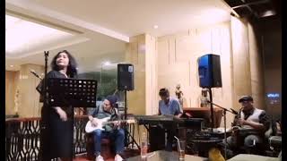 Download lagu Cinta Putih - Titiek Puspa (Live Cover) mp3
