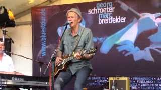 Abi Wallenstein feat. Georg Schroeter & Marc Breitfelder - Hoochie Coochie Man