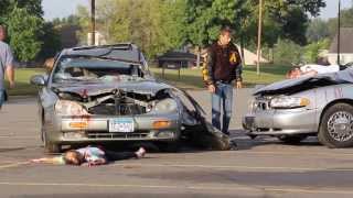 preview picture of video 'Apple Valley Mock Drunk Driving Crash'