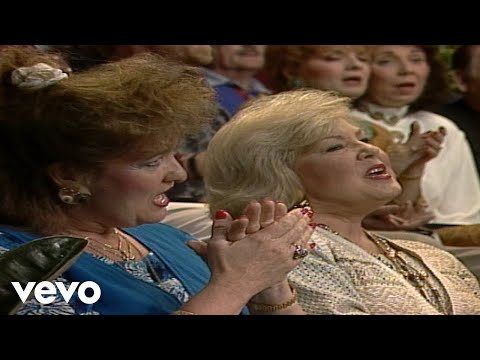 Bill & Gloria Gaither - Bigger Than Any Mountain (Live)