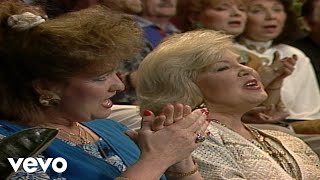 Bill &amp; Gloria Gaither - Bigger Than Any Mountain (Live)